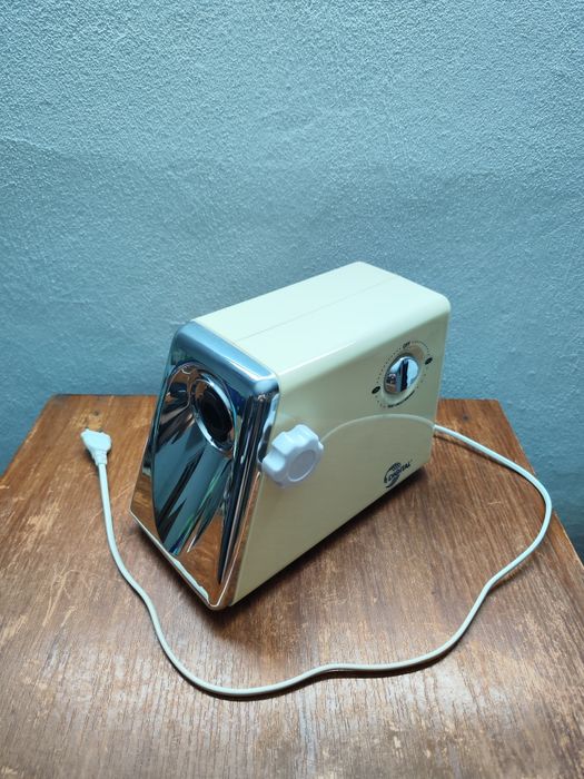 Электрическая мясорубка Digital USA 1200 W, в отличном состоянии