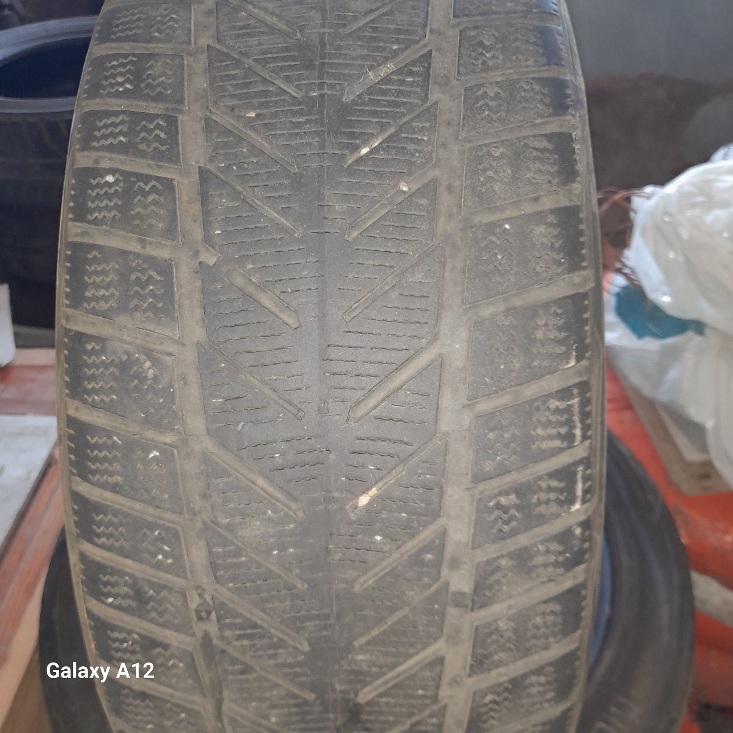 Резина зимняя на докатку 255/45 R17