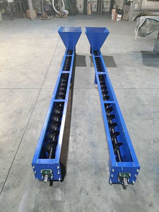 Шнековый погрузчик. Транспортер зерна. Винтовой конвейер. Шнек