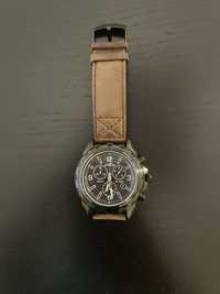 Relógio Timex Expedition® Rugged Chronograph com Bracelete em Castanho
