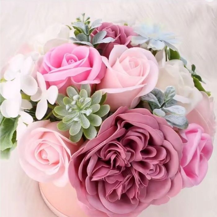 Flower box mydlane róże, bukiet w pudełku, prezent