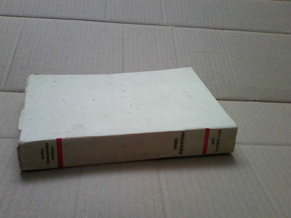 Pedagogia geral  - por abrir