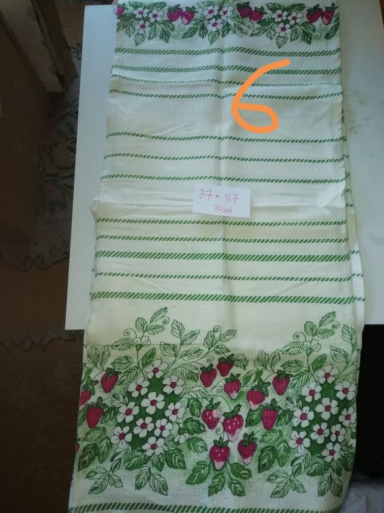 kolekcja  nowych ściereczek lnianych pochodzących z c