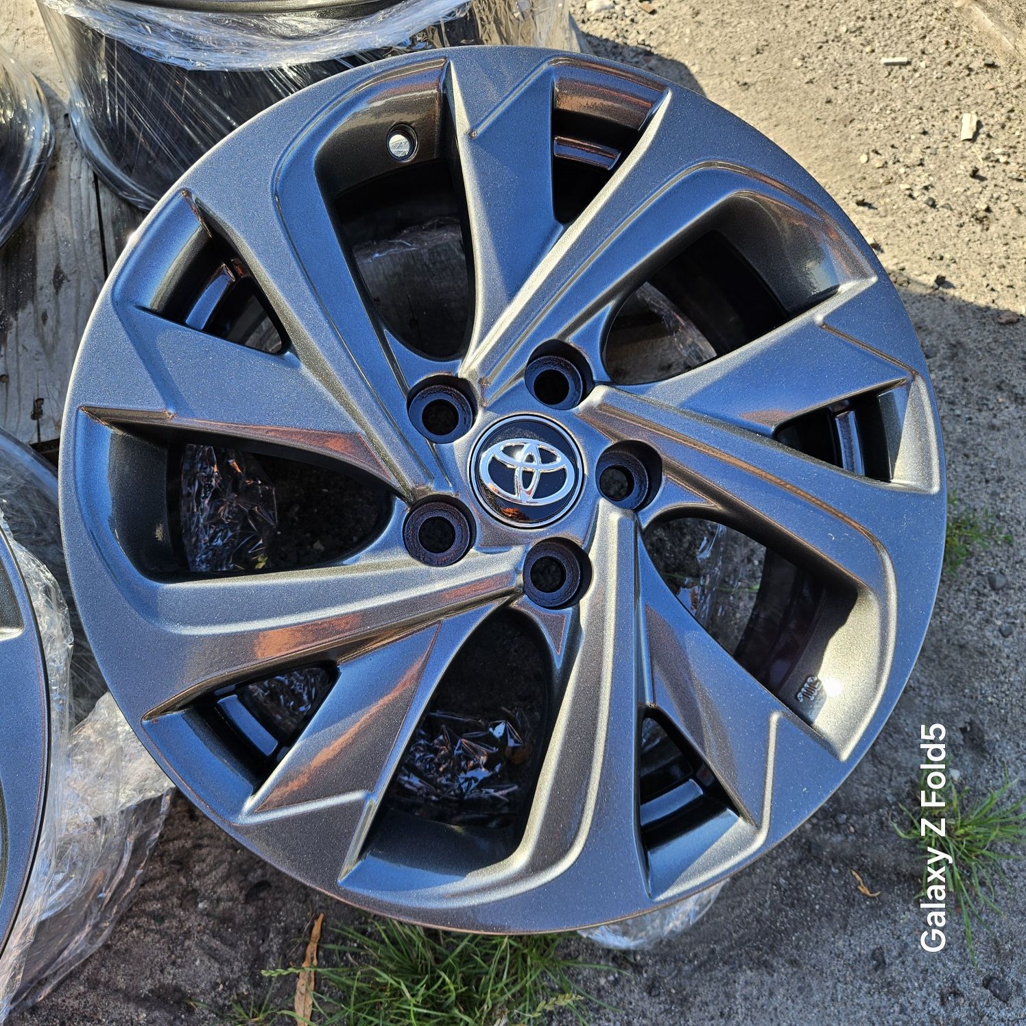 Alufelgi 17 Toyota Auris Yaris Cross ET50 5x114,3