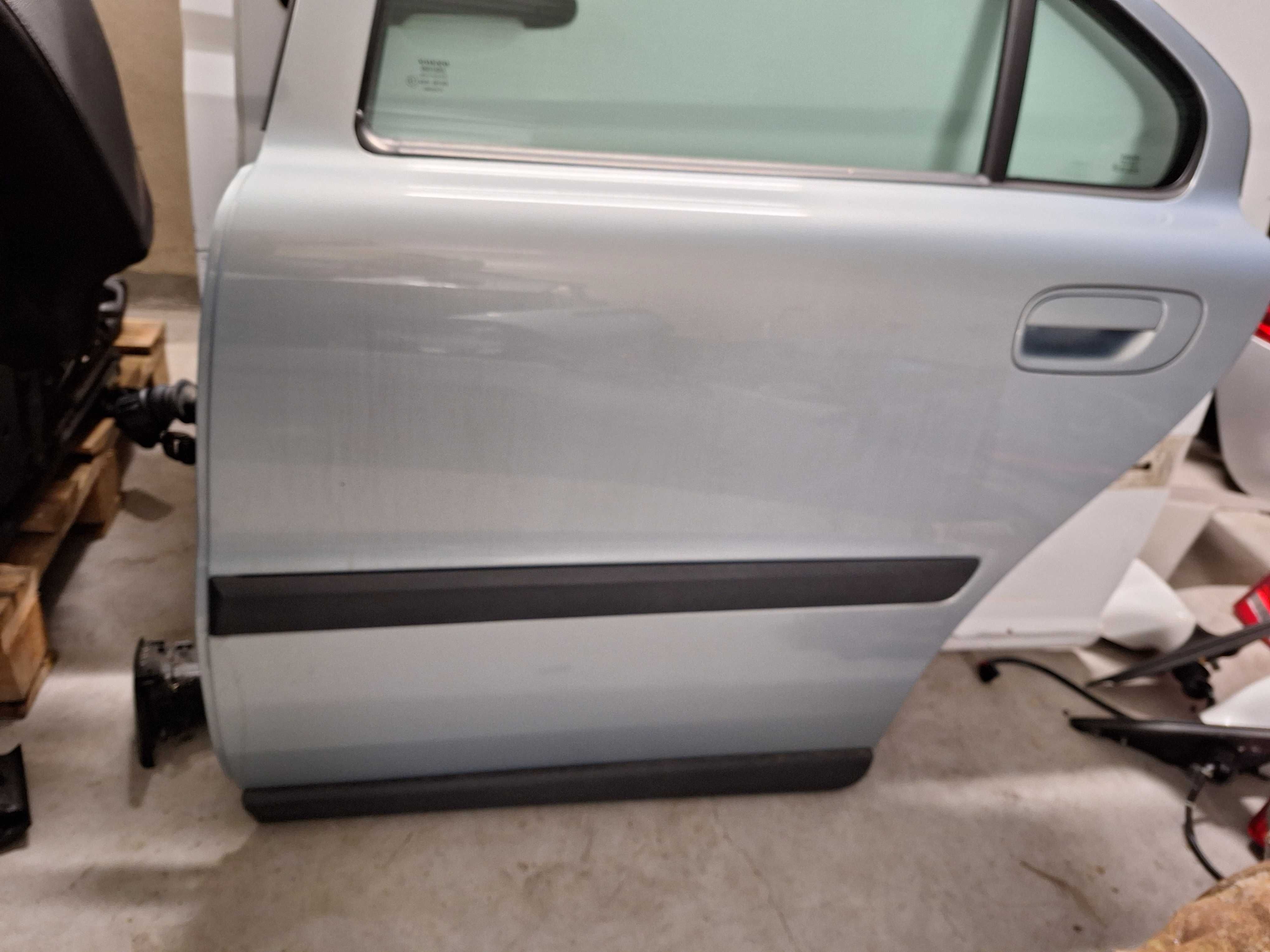 Drzwi lewe tylne volvo s60 I 00-04r 444-46