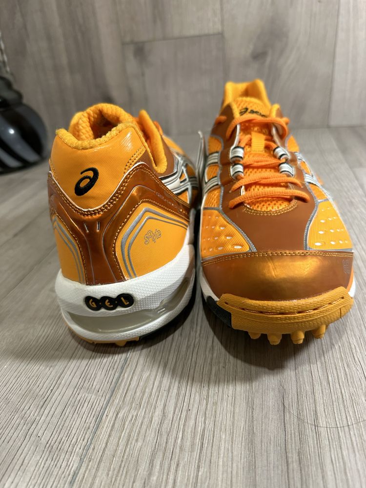 Бігові кросівки asics original