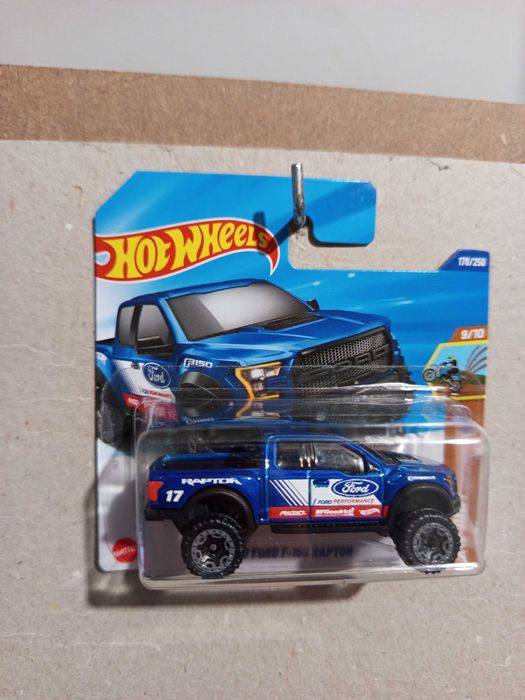 Miniaturas Hotwheels Mainline 2025