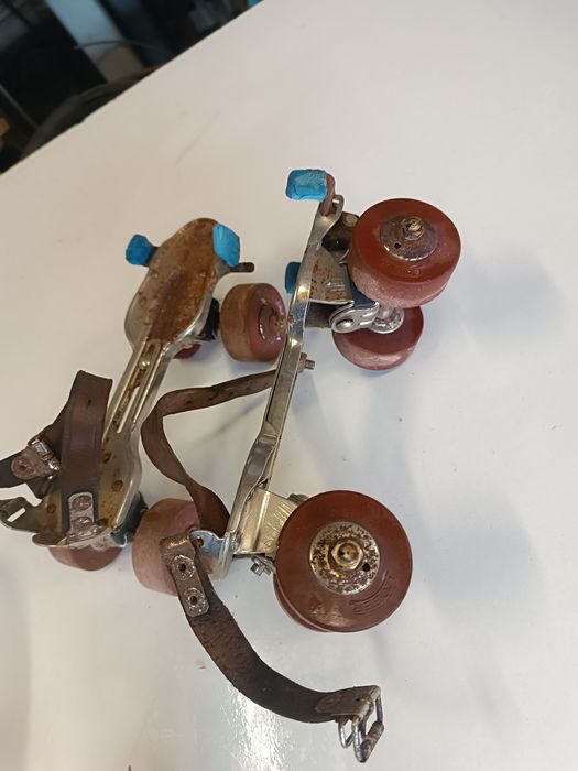 Patins antigos relíquia para colecionador