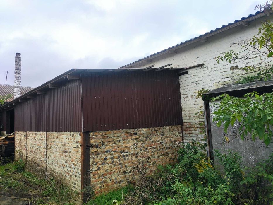 Продам приміщення (ферма)