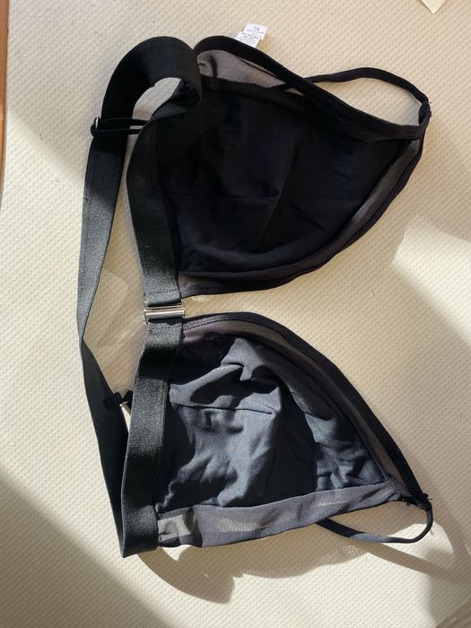 Бюст, купальник, білизна