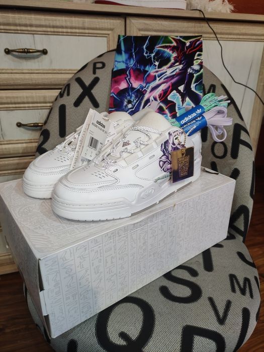 Buty Adidas ADI2000 Yu-Gi-Oh! Dark Magican rozmiar 43 sneakersy