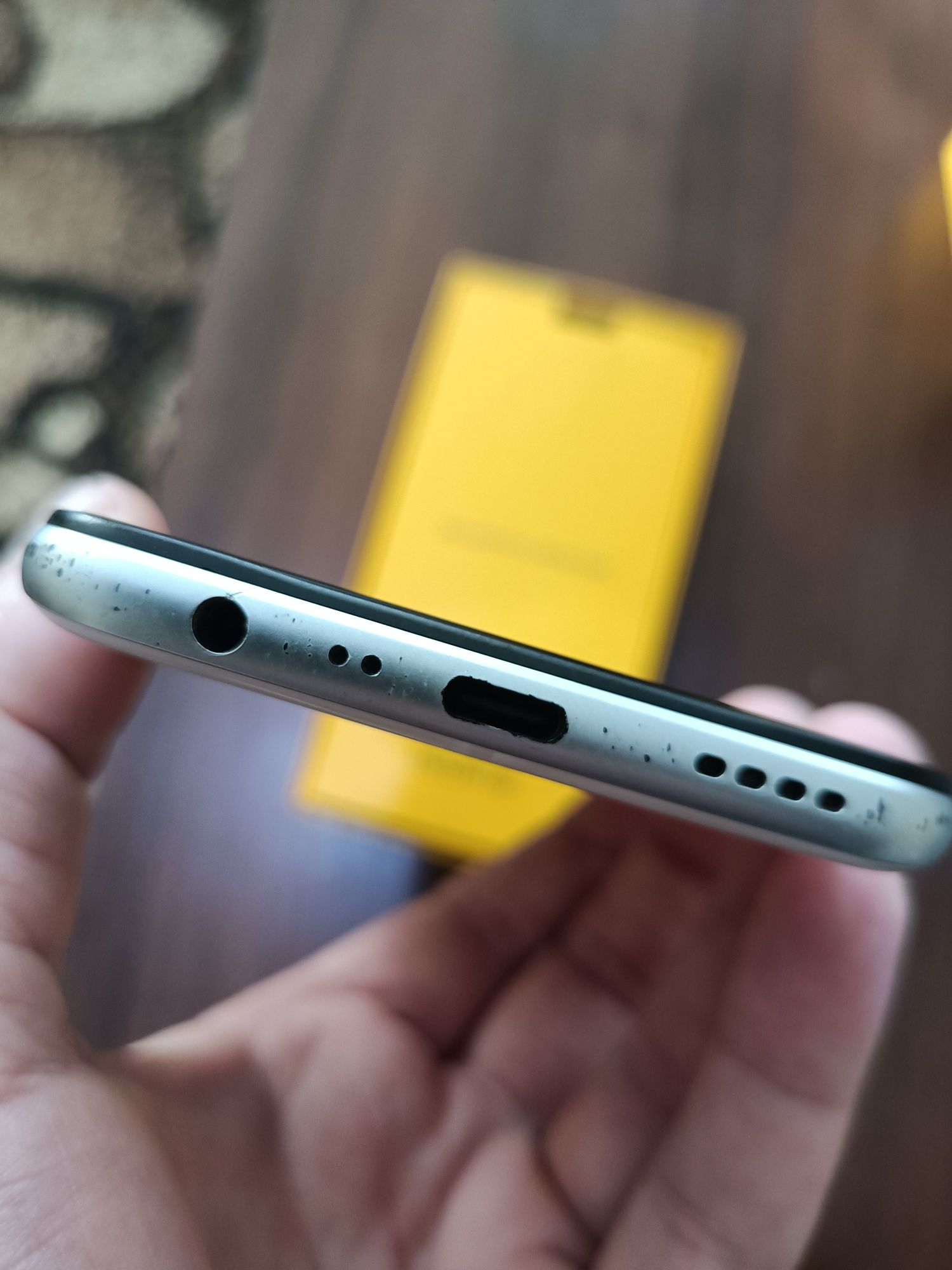realme 6  4/64  смартфон, телефон (oppo, bbk)