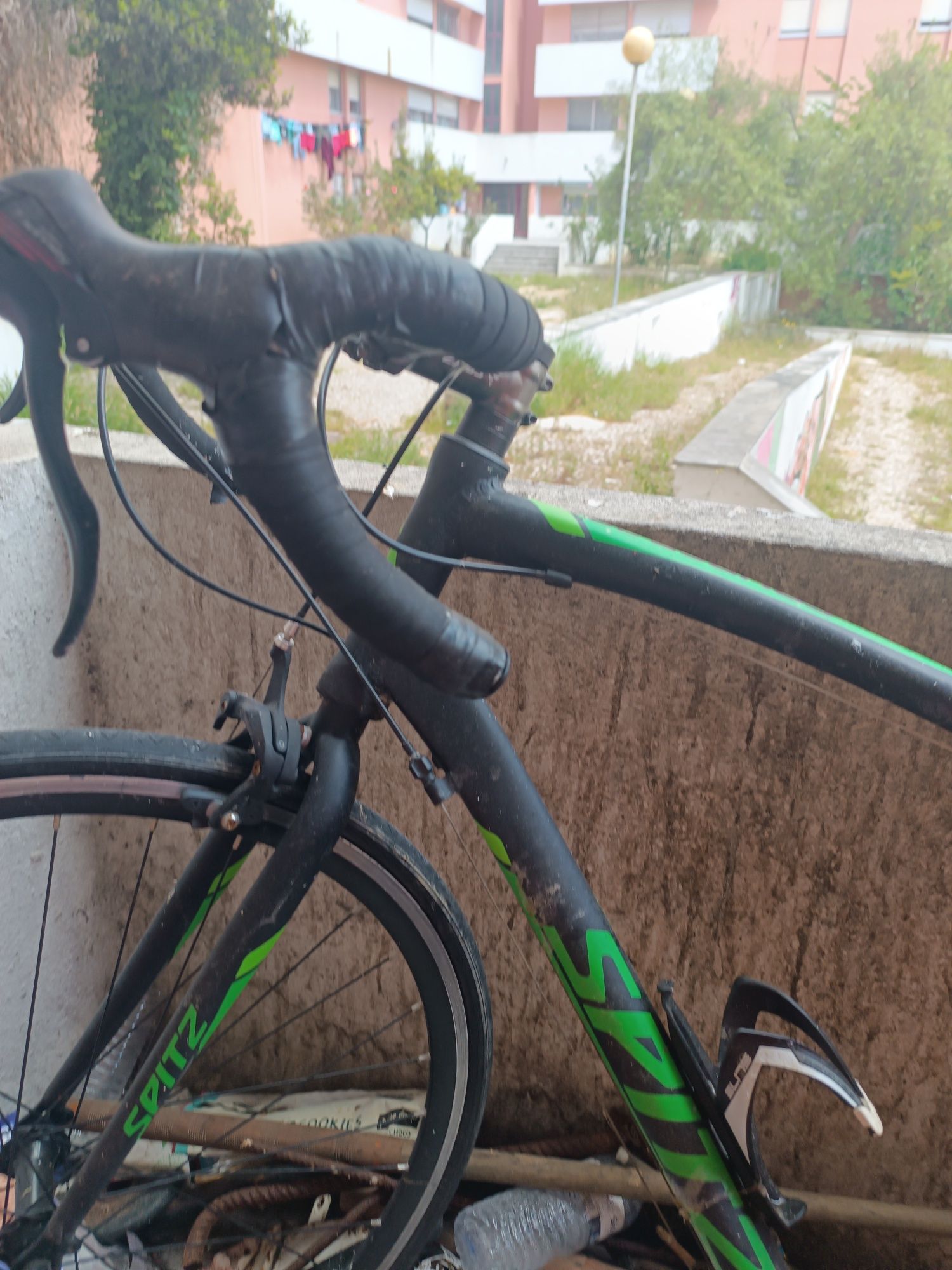 Vendo bicicleta  de ciclismo