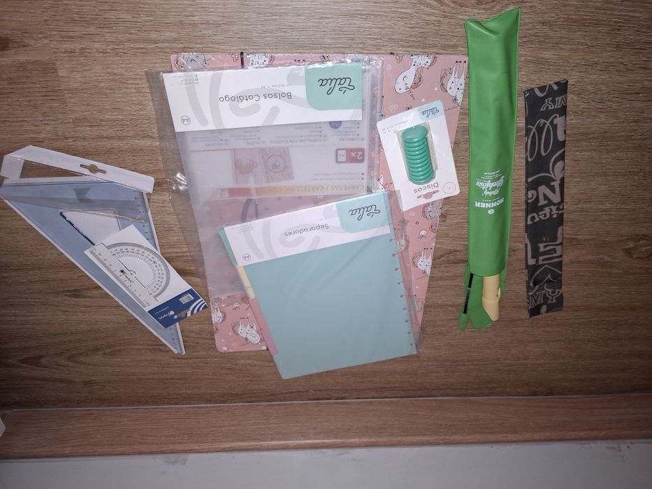 Mochila e estojo original Totto c/ ofertas de material escolar