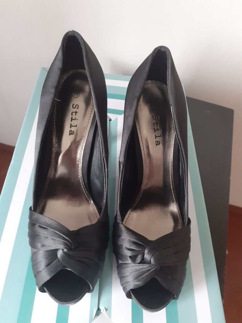 Eleganckie buty na szpilkach rozmiar 38