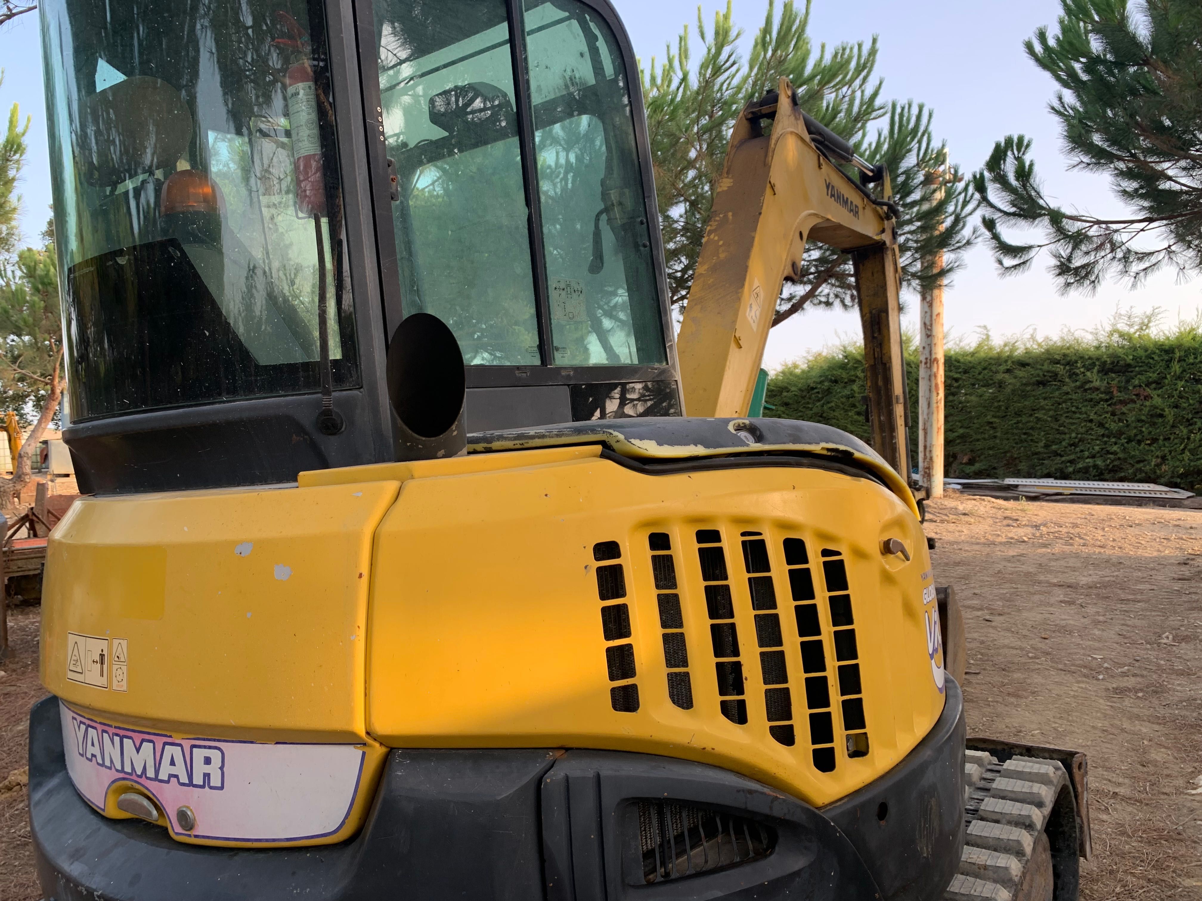 Mini giratória yanmar 5/5 t Mafra