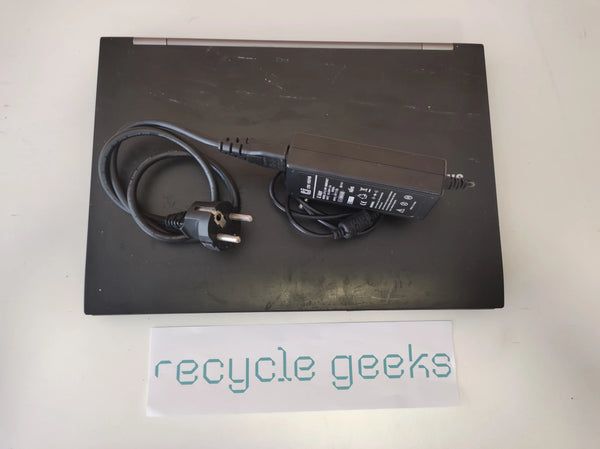 Samsung 4 NP400B4B-A01PT i5 2450M 4GB Ram 500GB HDD Win 10
