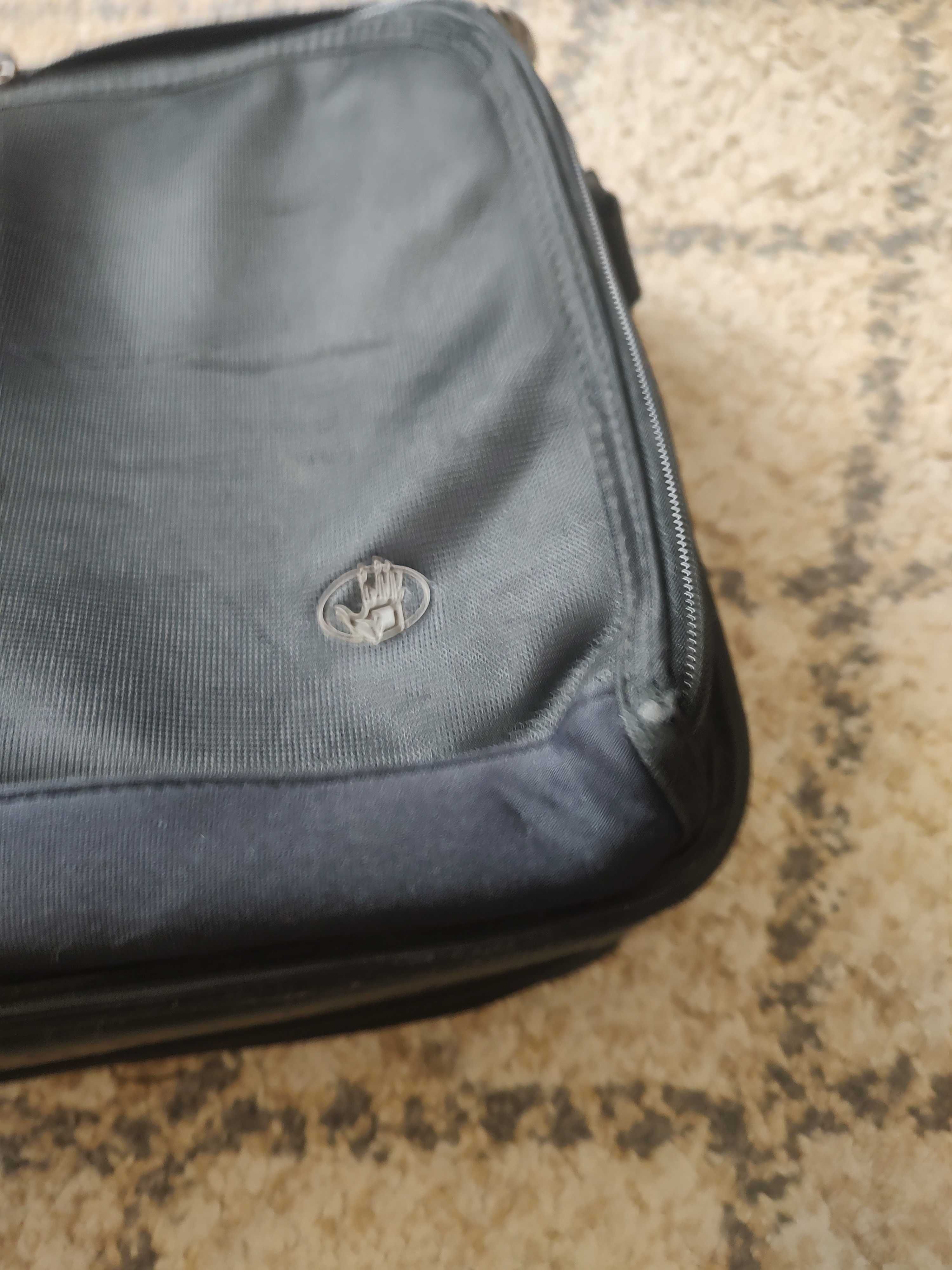 Torba na laptopa i dokumenty