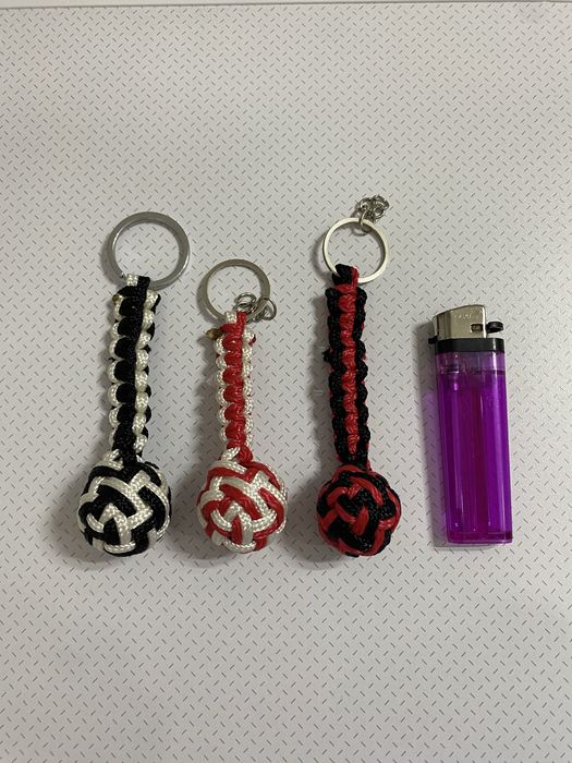 Porta chaves feitos à mão/ paracord
