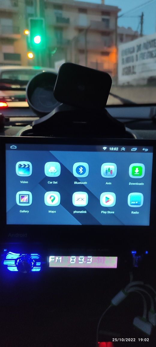 Auto rádio um dim