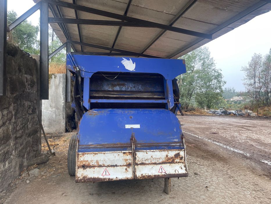 Vende-se Unifeed