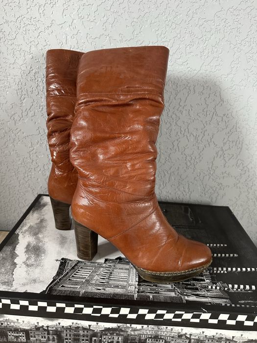 Жіночі шкіряні чоботи