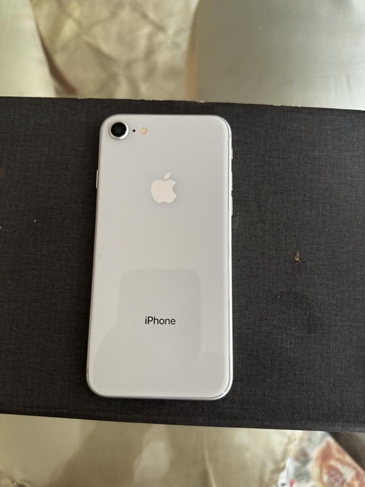 Iphone 8 64gb tela quebrada