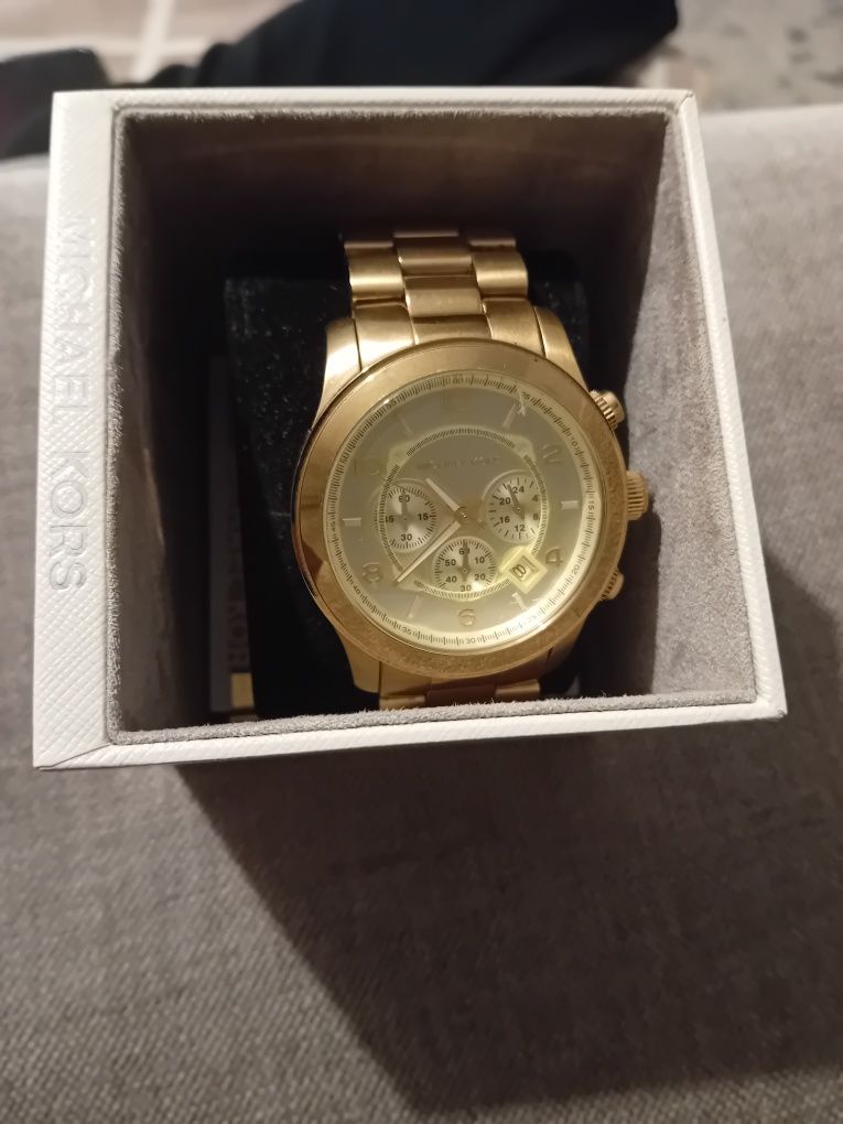 Zegarek Michael Kors złoty elegancki widowiskowy klasyk