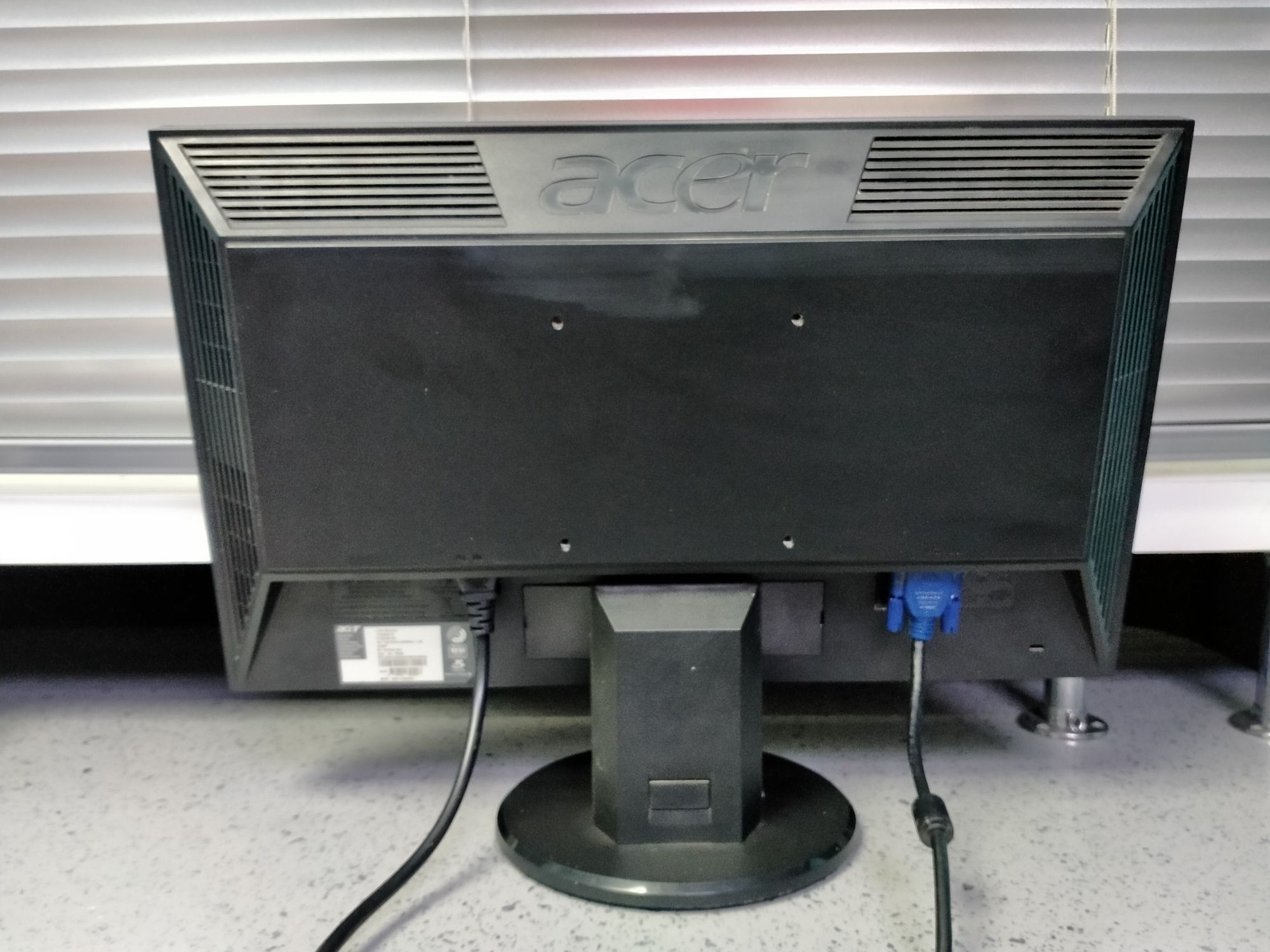 Монитор Acer v193hq