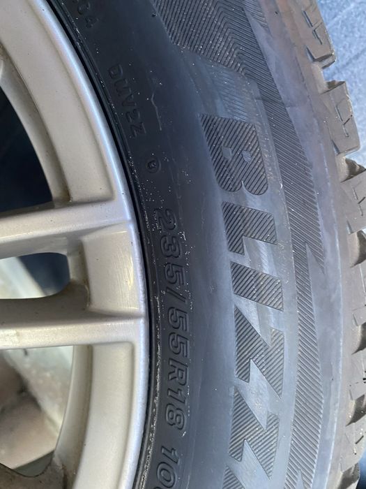 Диски Audi R18 з зимовою резиною Bridgestone Blizzak 235 55 R18