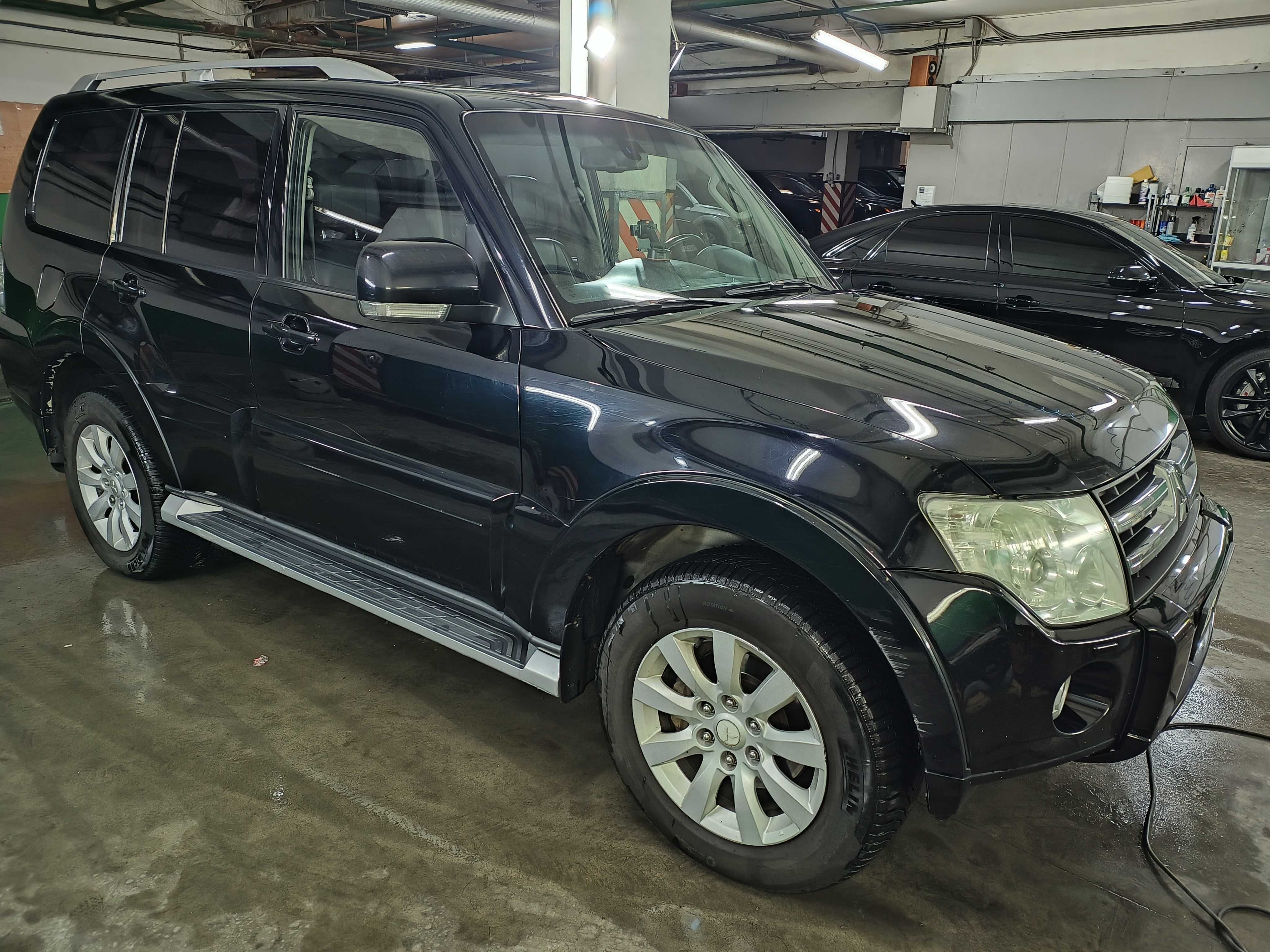 Mitsubishi Pajero Wagon 2011