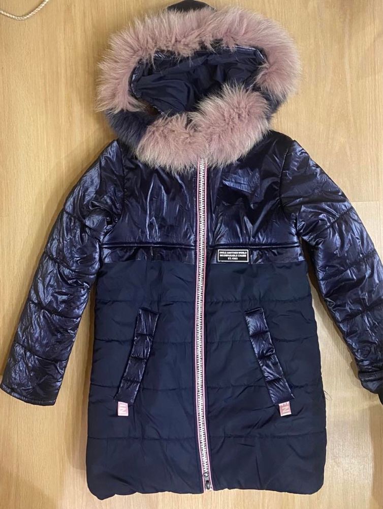 Зимова куртка на дівчинку 8-10 років