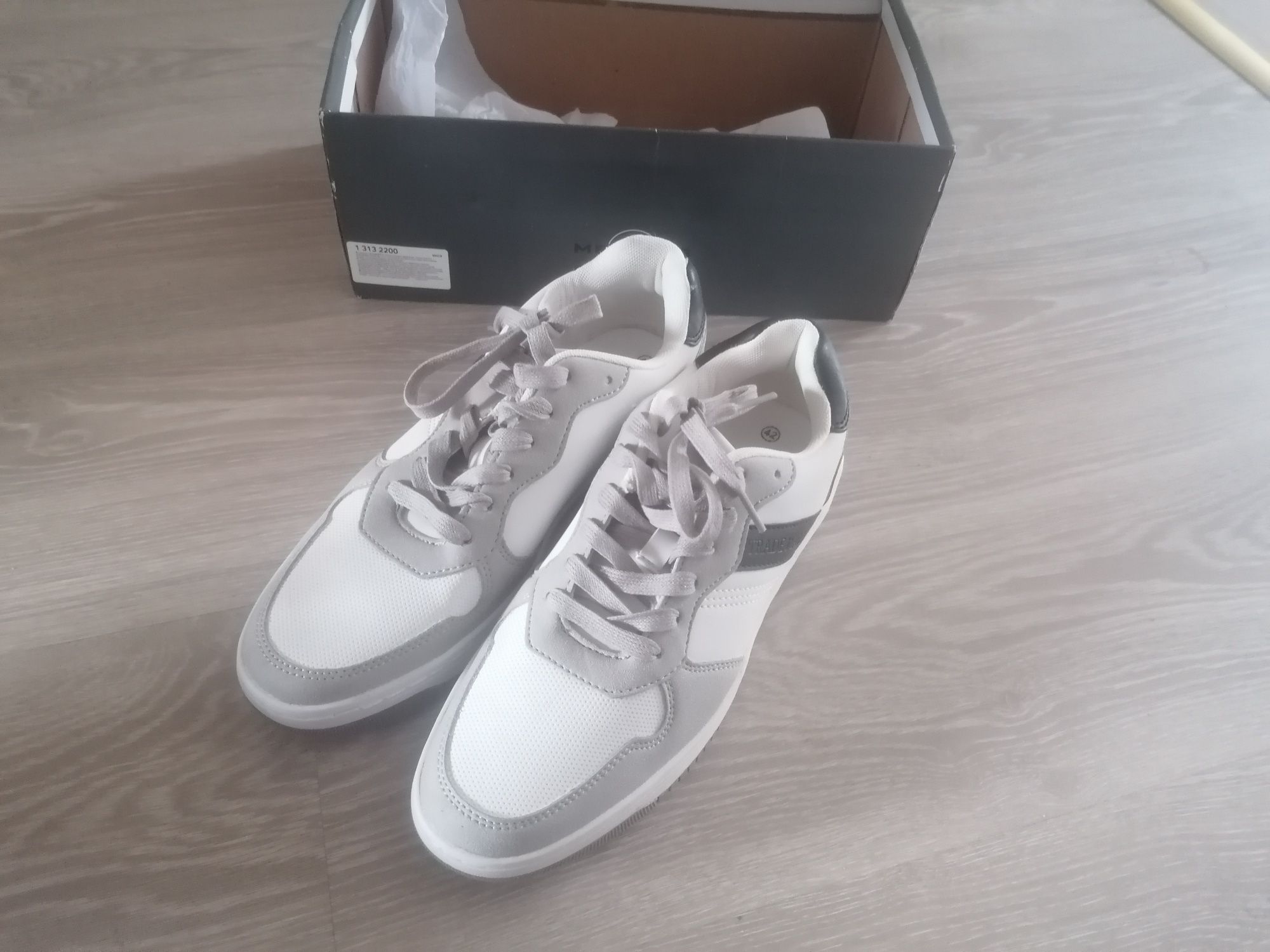 Buty męskie rozmiar 42 nowe