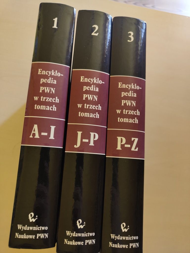 Encyklopedia PWN w Trzech Tomach A-Z - Komplet Wydawnictwo Naukowe PWN