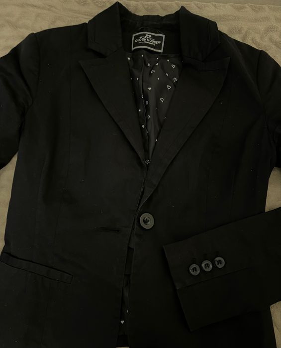 Віддам піджак потребуючим. Жіночий чорний XS-S