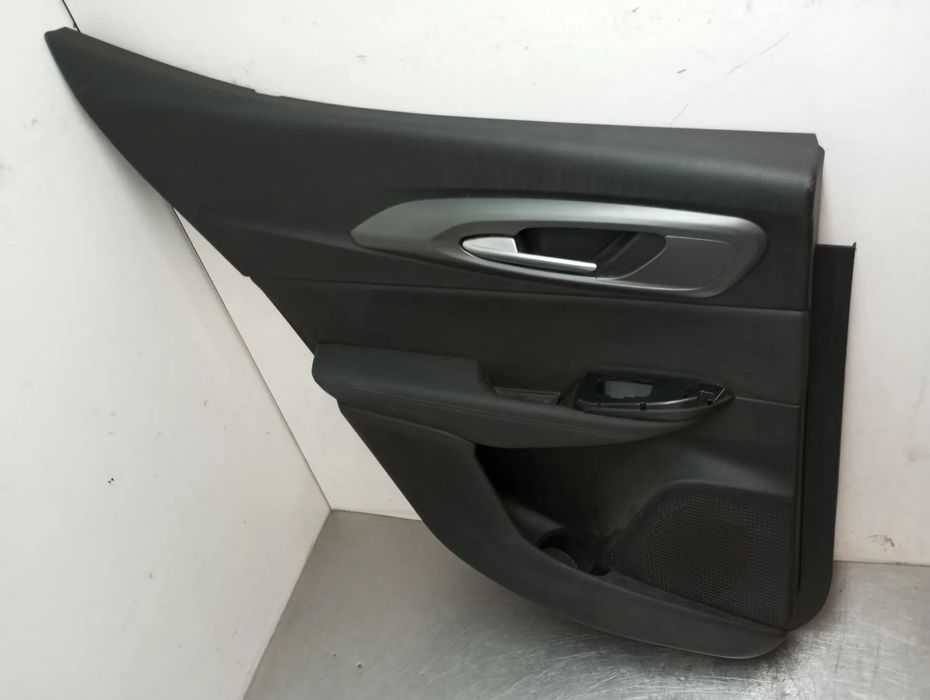 Forra porta / quartela trás esquerda ALFA ROMEO Tonale (965_)