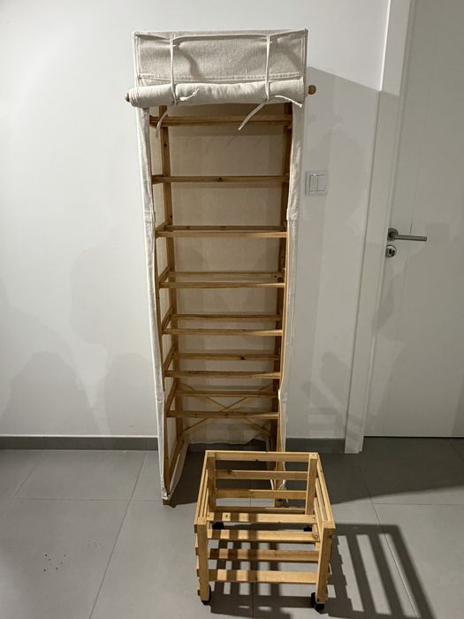 Sapateira de madeira