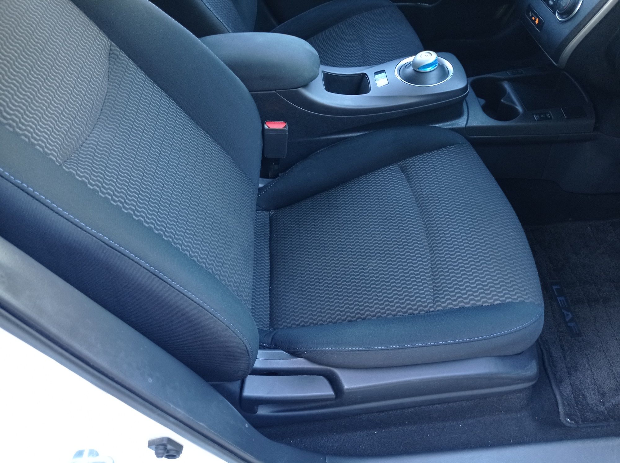 Продам Nissan leaf 30кв