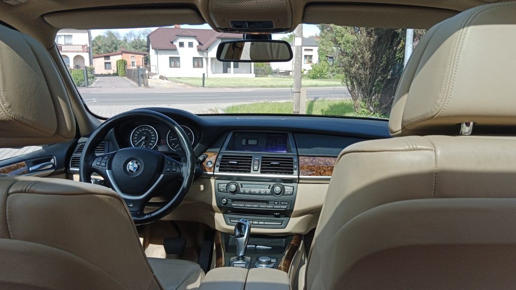 BMW X5 E70 3.0D komforty panorama, nowy rozrząd, stały 4x4