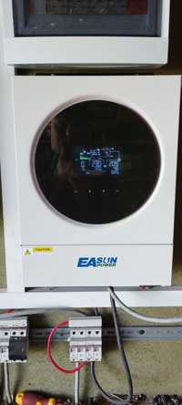 Falownik Inwerter hybrydowy off grid easun isolar smv IV 5.6kw