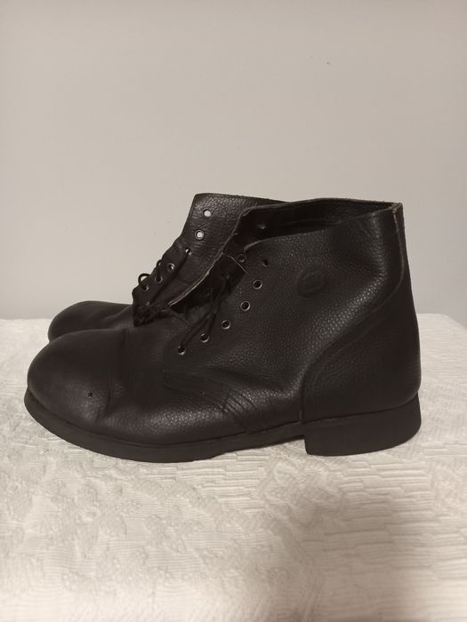 Ботинки рабочие кожаные .44 р