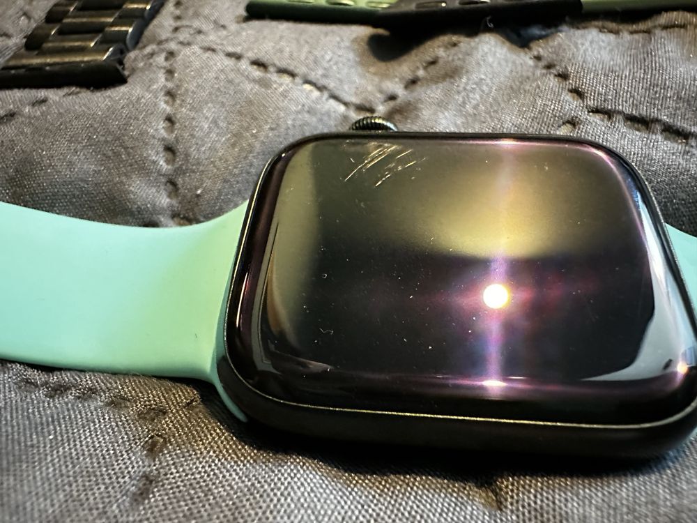 Apple Watch 7 45mm (zielony) - paski gratis