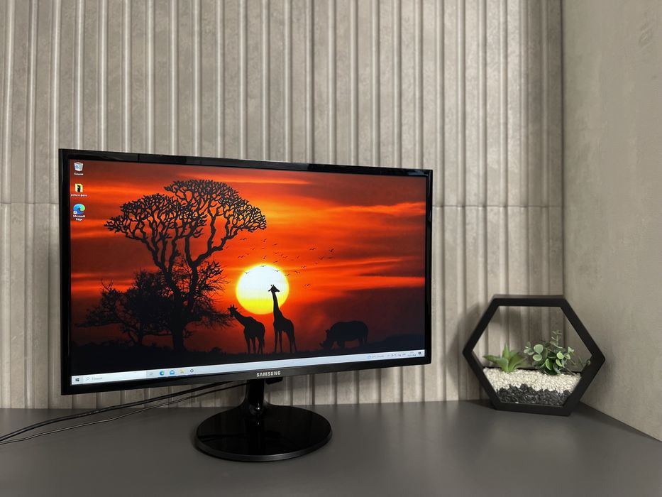Стильний Монітор Samsung 24F350F HDMI full hd