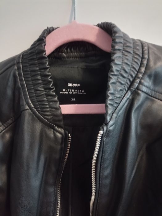 Skórzana bomberka Cropp rozmiar xs