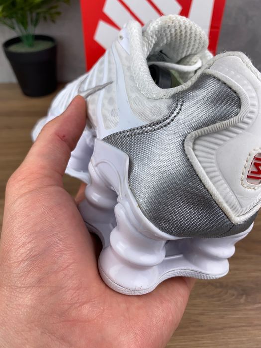 Nike Shox TL r. 36,5 – sportowe sneakersy w bieli i srebrze
