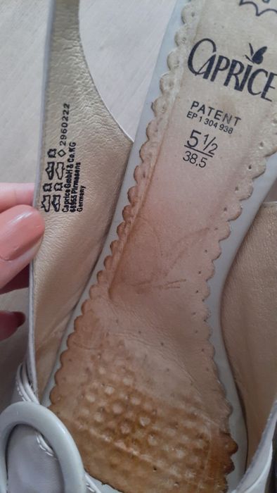 Kremowe sandałki Caprice# buty na obcasie r. 38,5