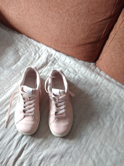 Buty r 38 .Różowe Nike ,szaro czarne goratexy ,białe .