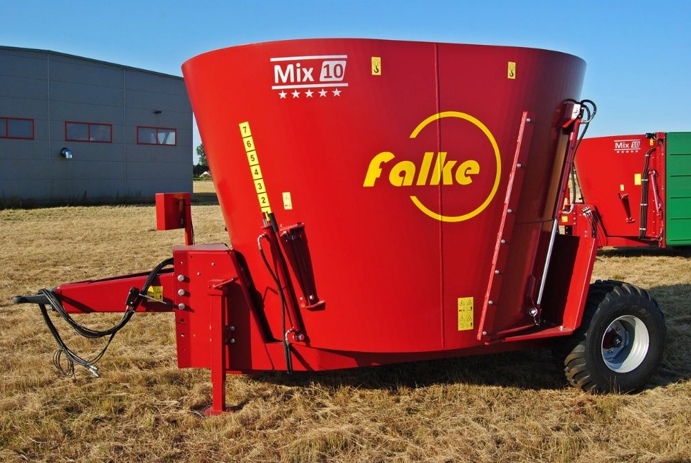 Wóz paszowy do NISKICH OBÓR paszowóz FALKE Mix 10