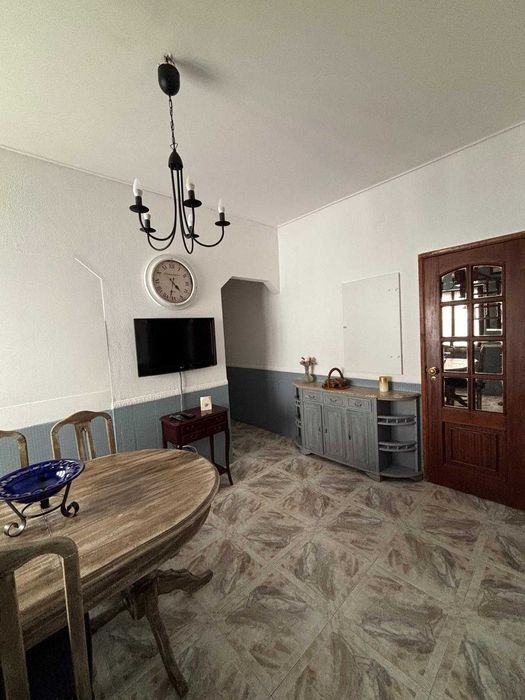 Quarto para arrendar em Algés