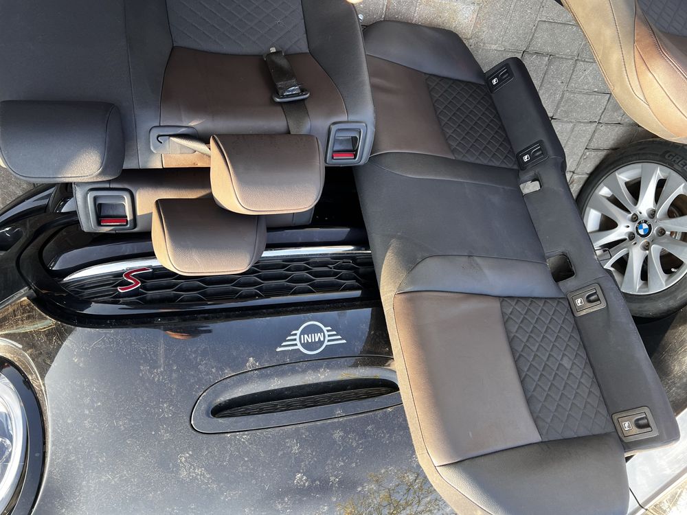 Toyota CHR fotele kanapa boczki pol skora brazowa